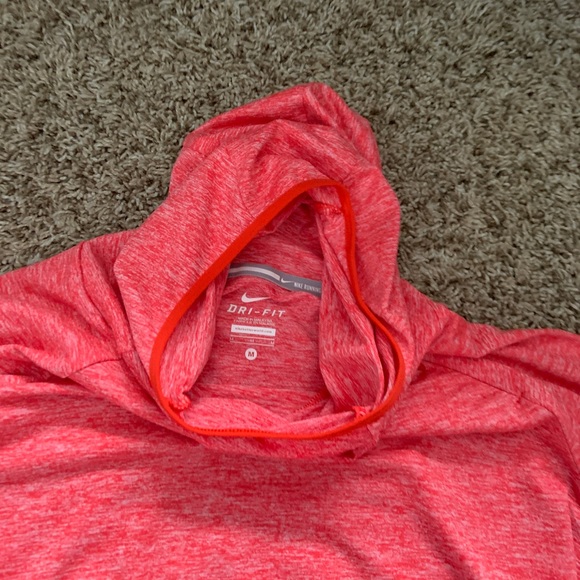 Nike DriFit pullover - Picture 3 of 4